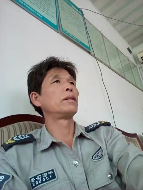 卧窗听雨的第一张照片--福州相亲网