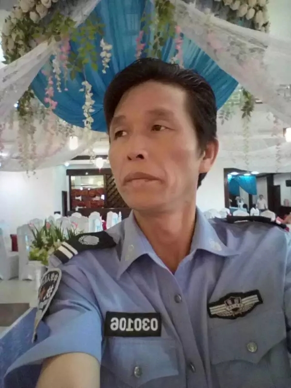 卧窗听雨的第二张照片--福州相亲网