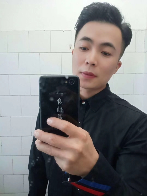 画地为牢的第一张照片--福州相亲网