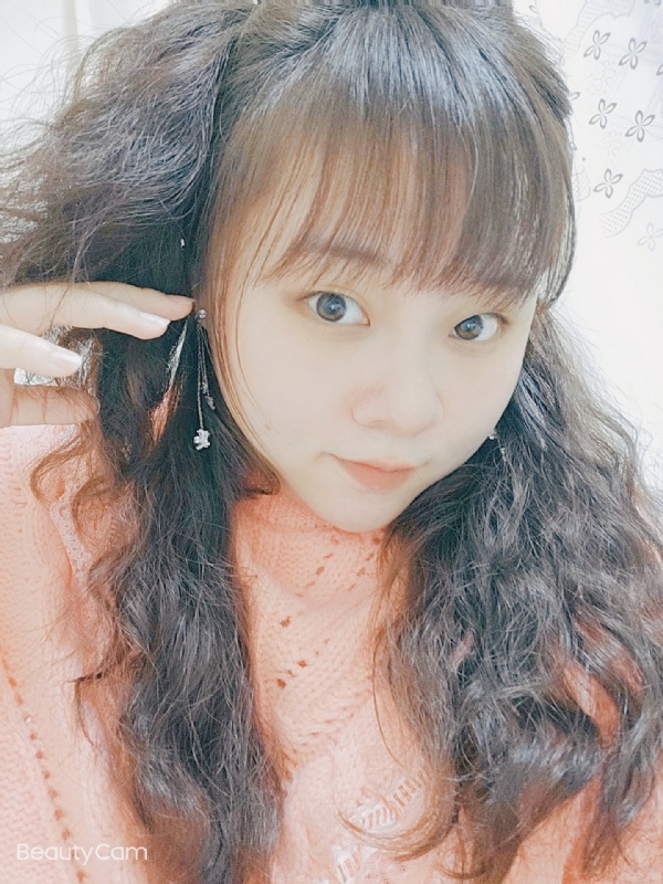艾薇儿的第一张照片--福州相亲网
