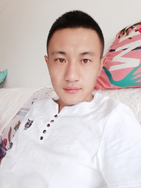 海阔天空的第一张照片--福州相亲网