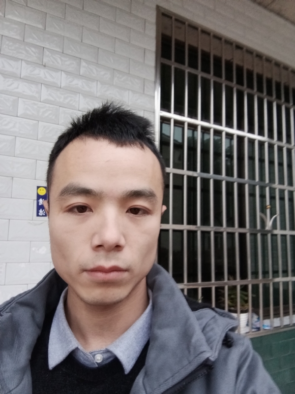 笑得那么开心的第一张照片--福州相亲网