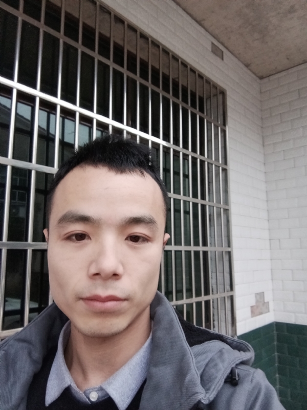笑得那么开心的第三张照片--福州相亲网