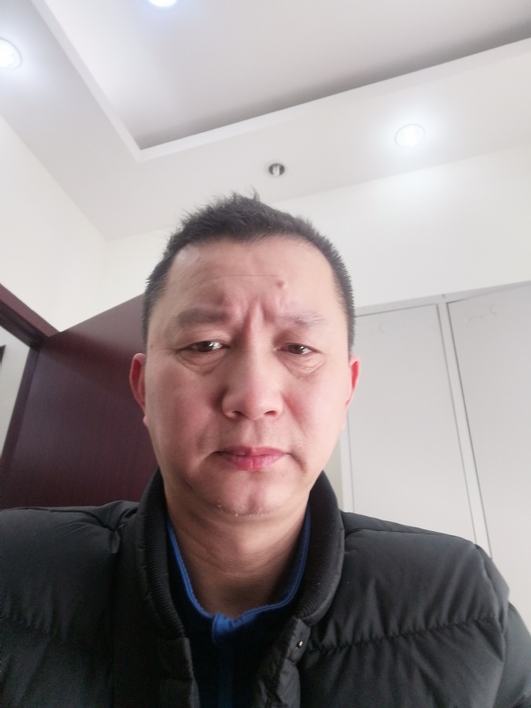 相视而笑的第一张照片--福州相亲网