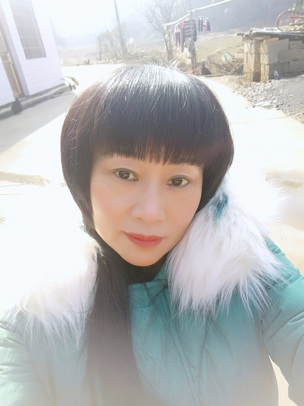 金鱼儿的第一张照片--福州相亲网