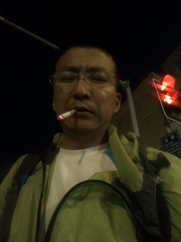 认真的生活的第一张照片--福州相亲网