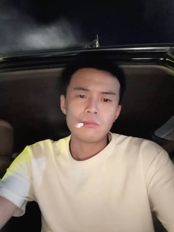 爱睡觉的土拨鼠的第一张照片--福州相亲网