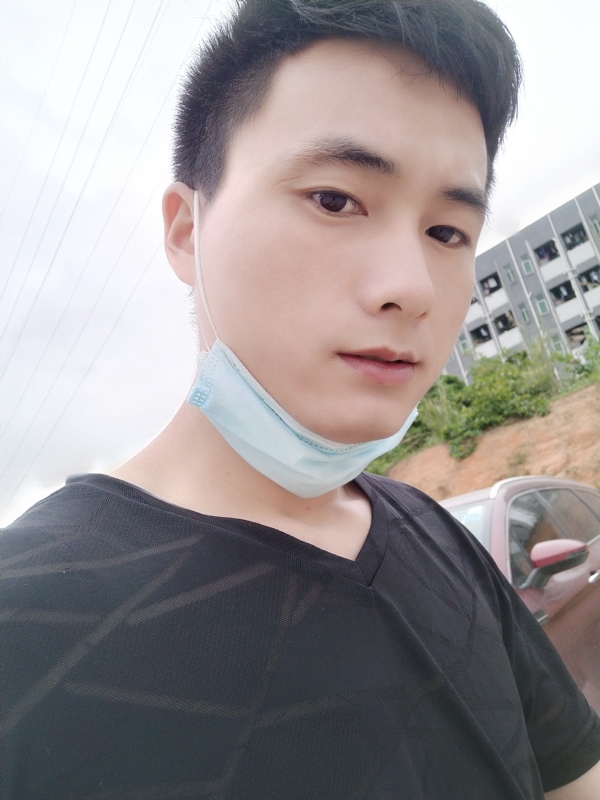 何凡的第二张照片--福州相亲网