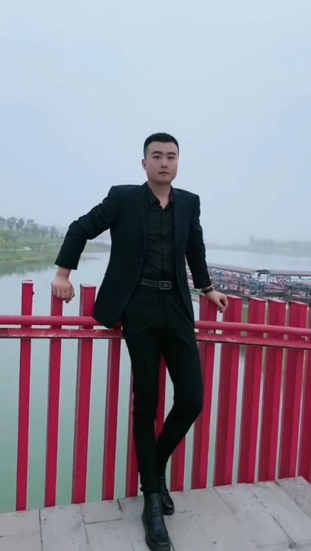 Albert的第一张照片--福州相亲网