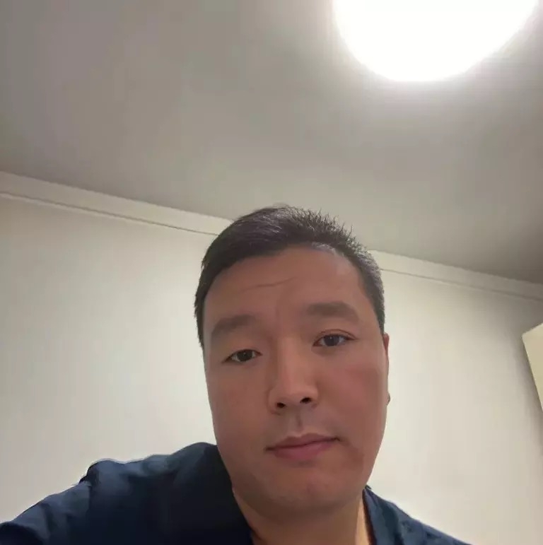 穿唐装的松鼠的第一张照片--福州相亲网