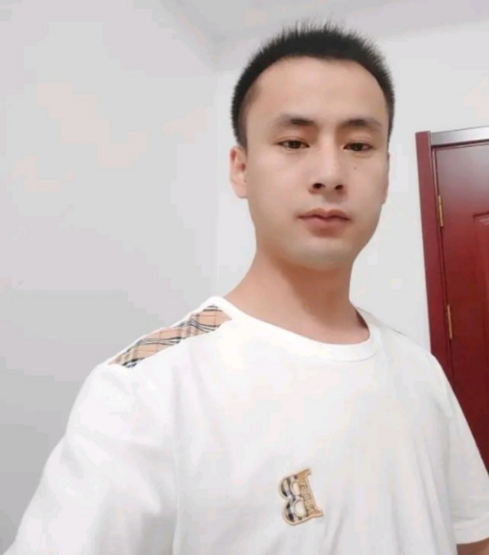 海阔天空的第一张照片--福州相亲网