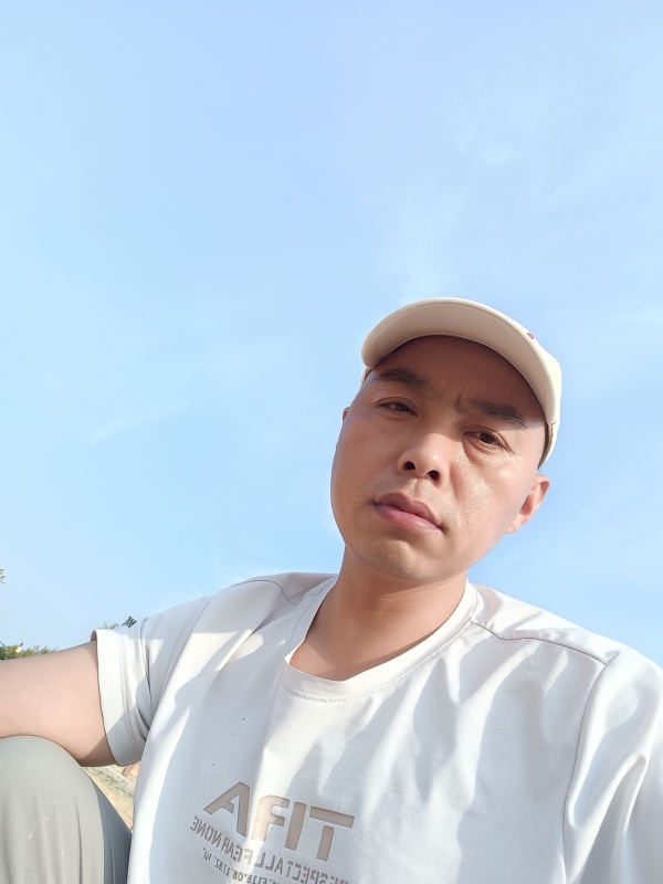 哥哥的第一张照片--福州相亲网