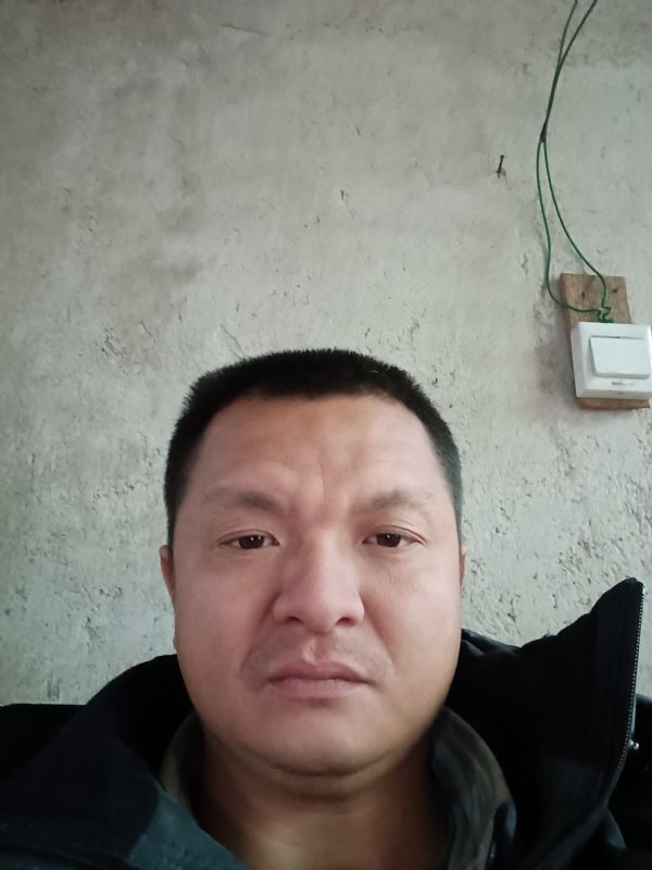兰成龙的第三张照片--福州相亲网