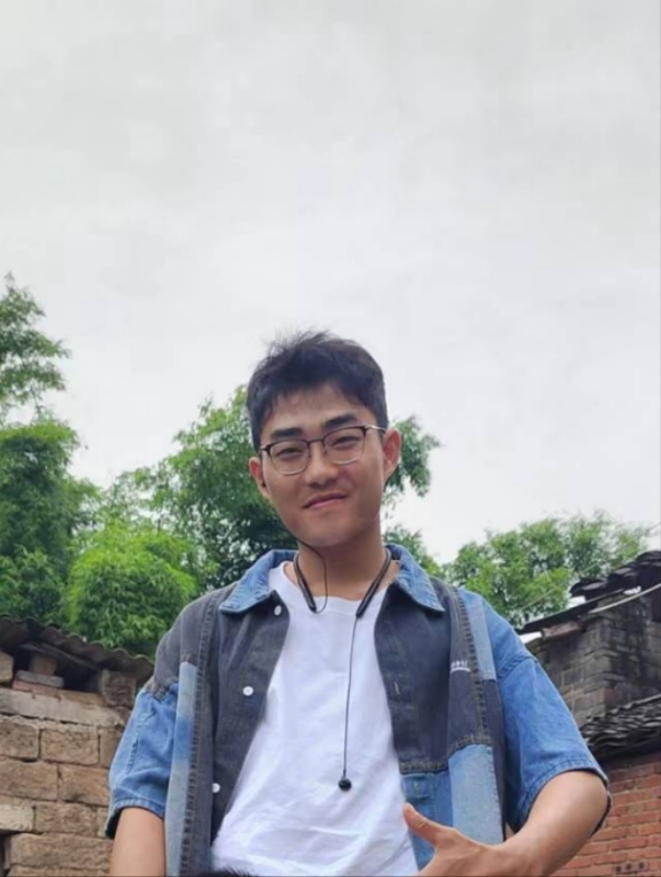 越努力越幸运的第一张照片--福州相亲网
